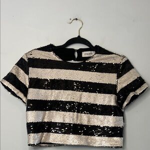 NWT Etiquette Women's Elegant Black & Silver Sequin Striped Backless Crop Top